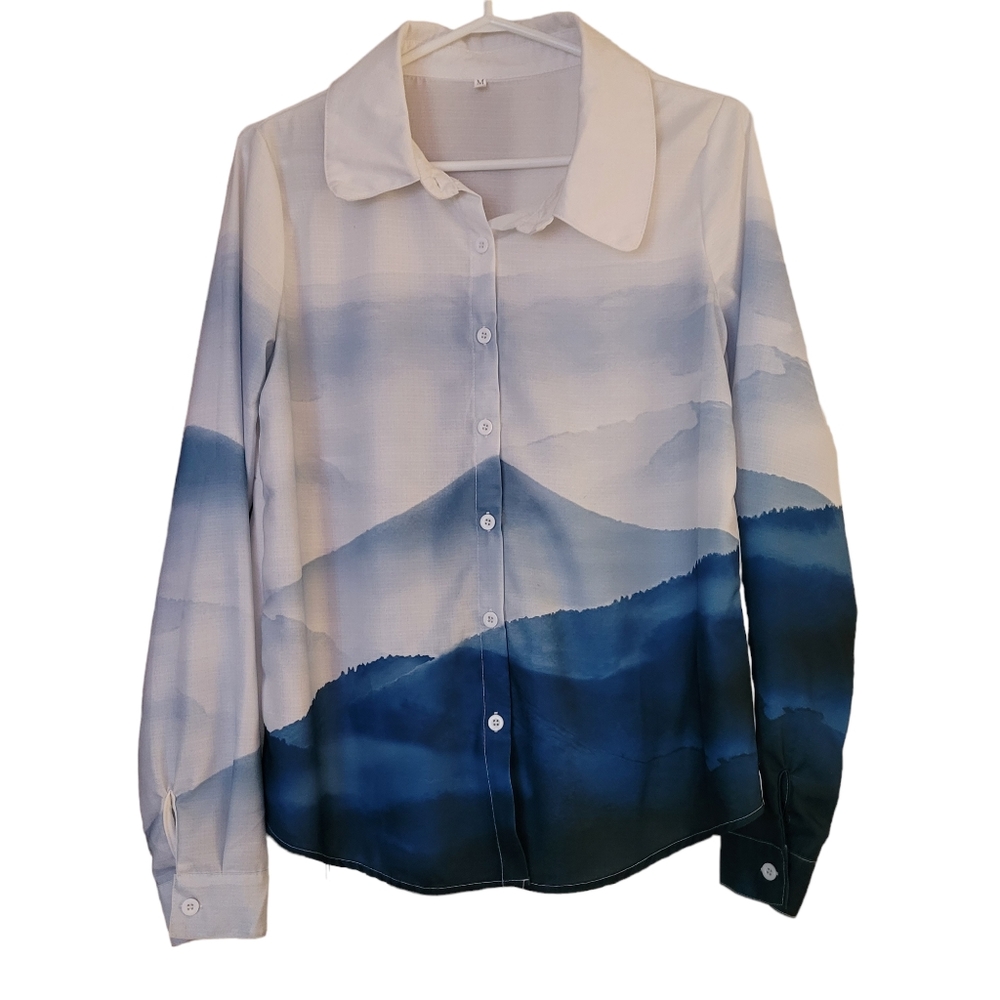 Long Sleeve Mountain Theme Button Down Shirt Size Medium